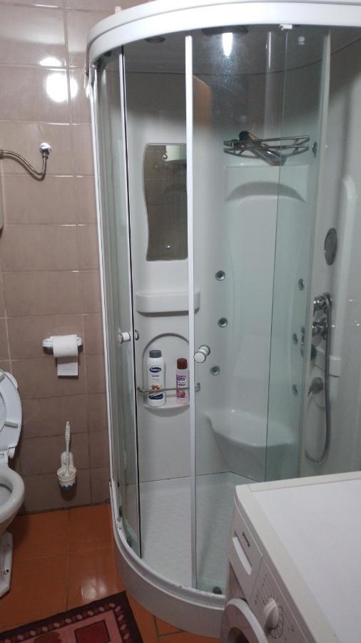 Red Apartman Требине Екстериор снимка