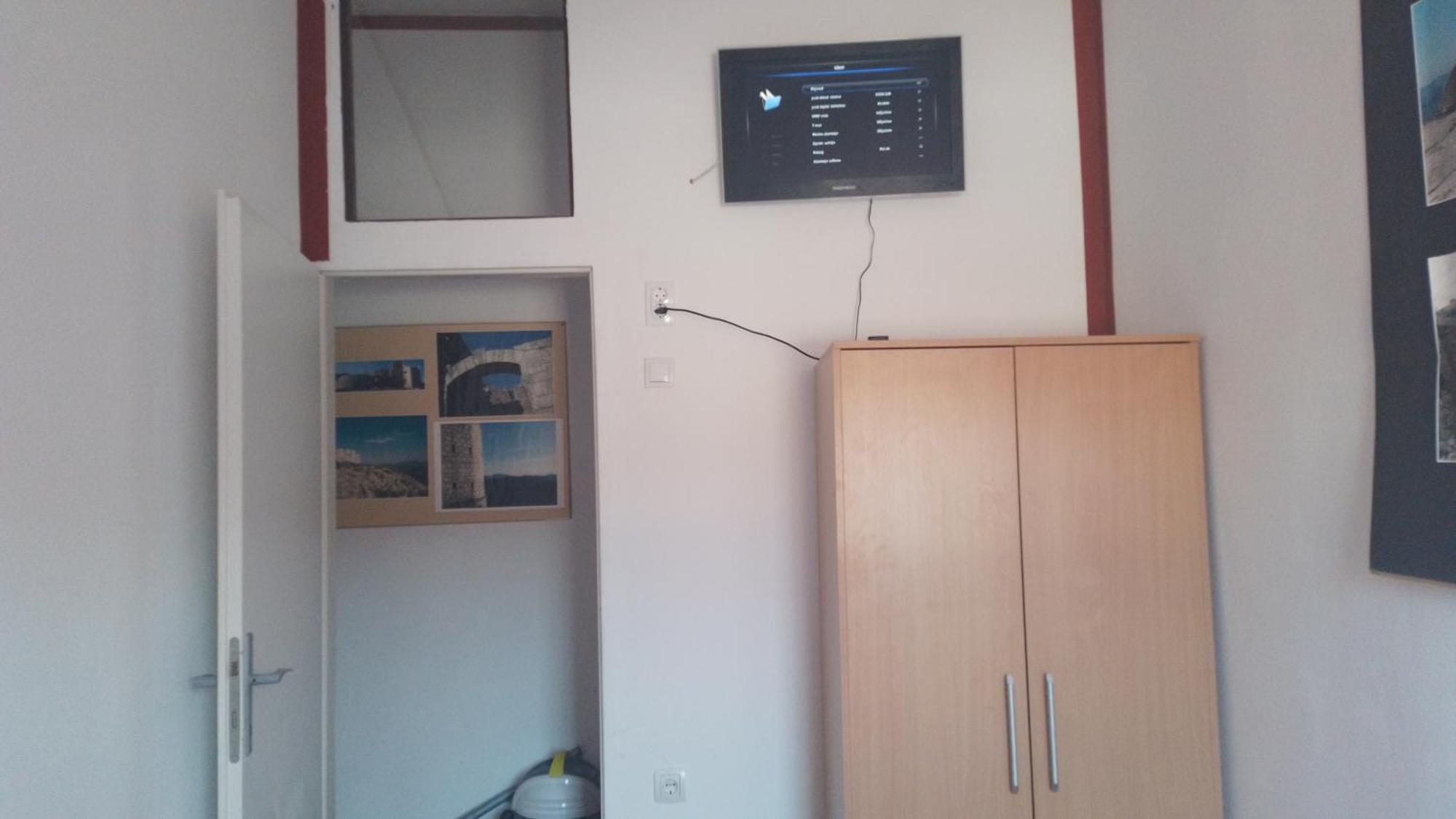 Red Apartman Требине Екстериор снимка