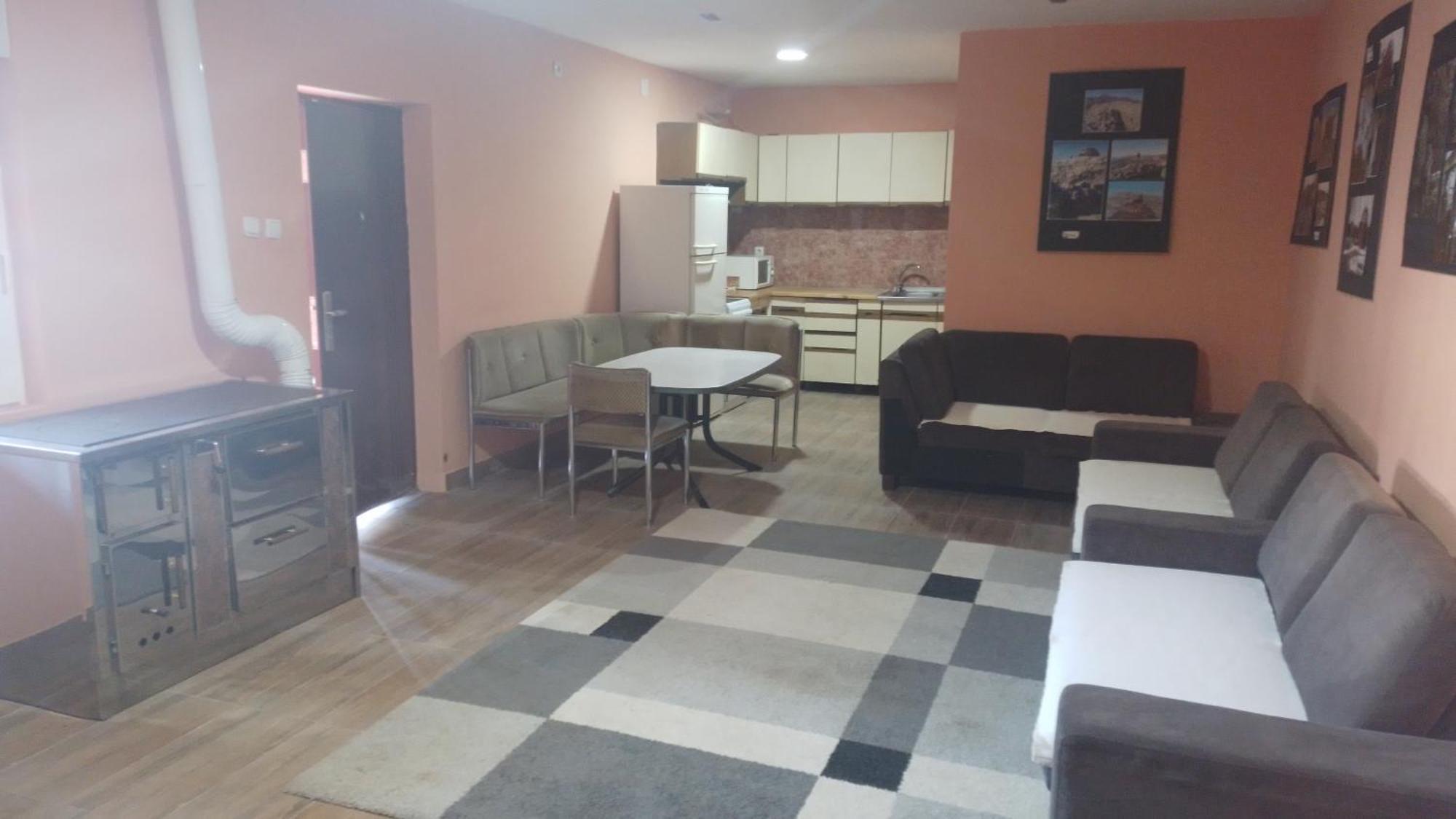 Red Apartman Требине Екстериор снимка